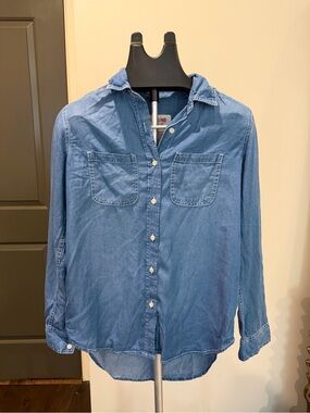 Mossimo Supply Co. Chambray Button-Up Shirt Small Boyfriend Fit NWT